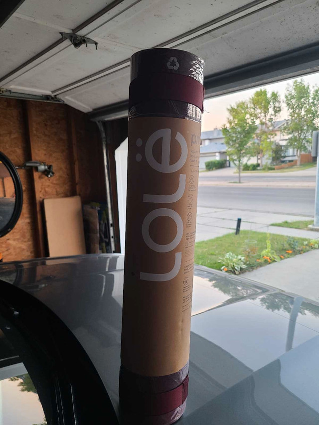 Lolë Yoga Mat