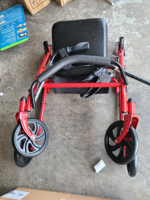 Rollator/ Walker for Seniors / Mobility Issues - photo 2