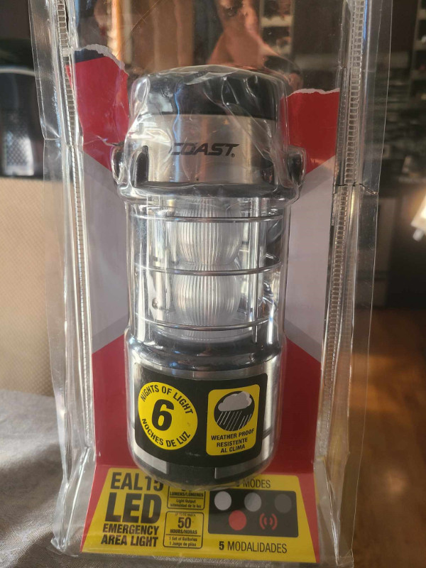 Coast 7050 Lantern 4C Emergency Area Light - Open Box