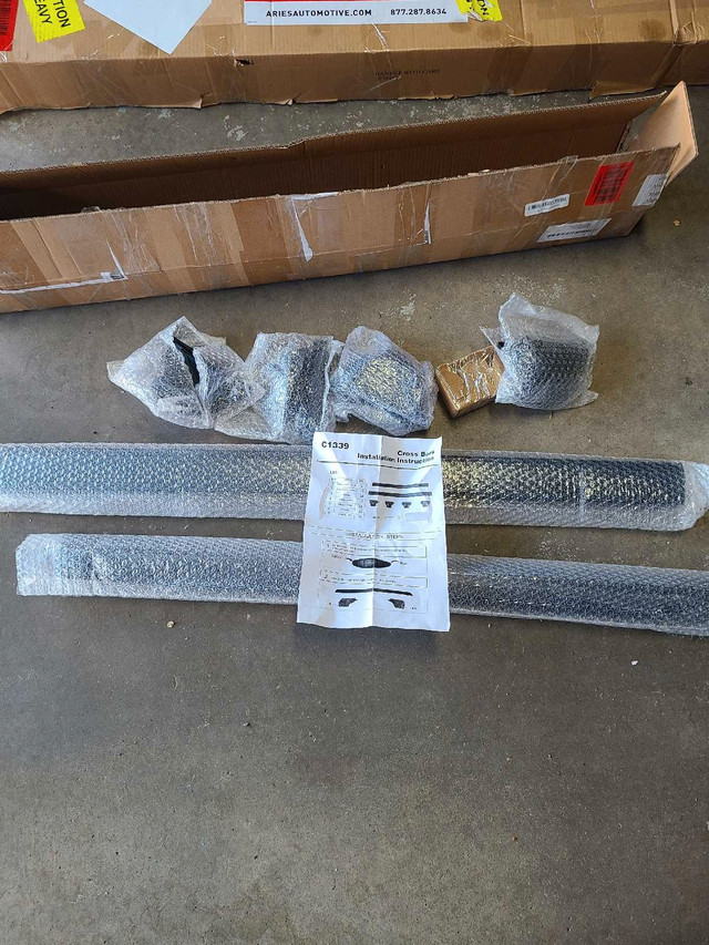 Honda CRV Roof Rack Crossbars 2023 and up - photo 2