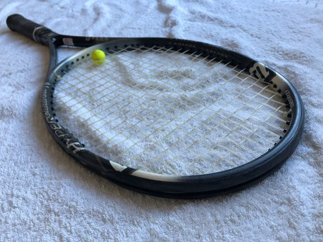 Wilson Hyper Carbon Tennis Racquet image indicator(4)