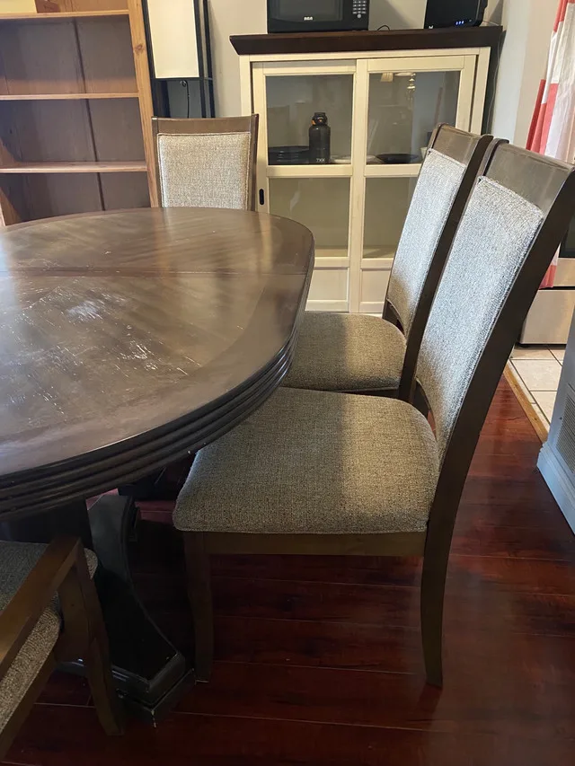 Dining table with 6 chairs image indicator(2)