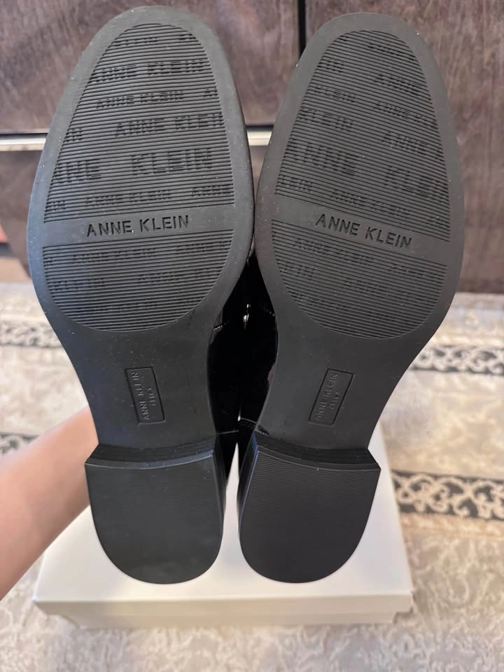 Brand New Anne Klein Patent Leather Loafers - Size 8.5 - photo 4