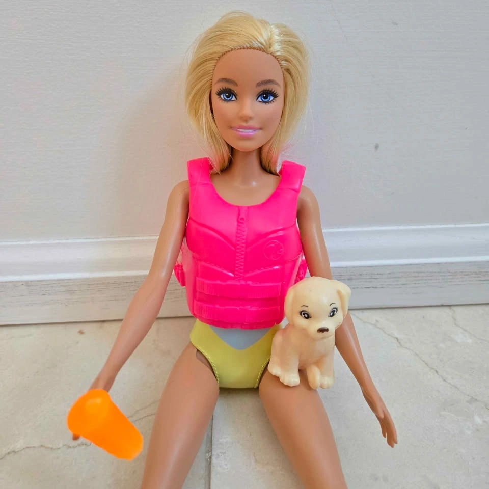 Brand New Barbie Beach Water Adventure Doll set w/ Puppy & Life - photo 3