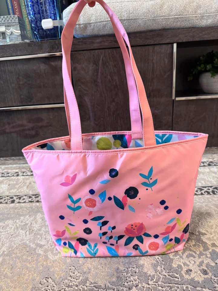 Brand New Clinique Pink Floral Tote Bag + Matching Makeup Pouch - photo 4