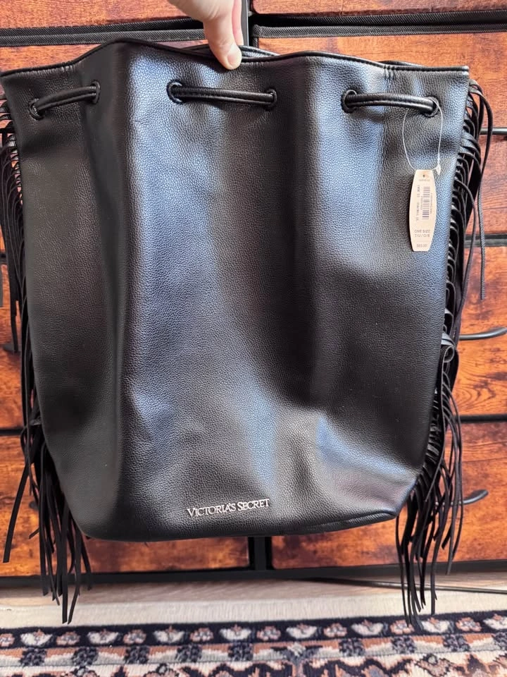 Brand New Victoria’s Secret Fringe Bucket Bag – Black - photo 5