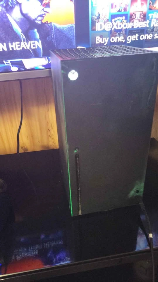 Xbox Series X - photo 2