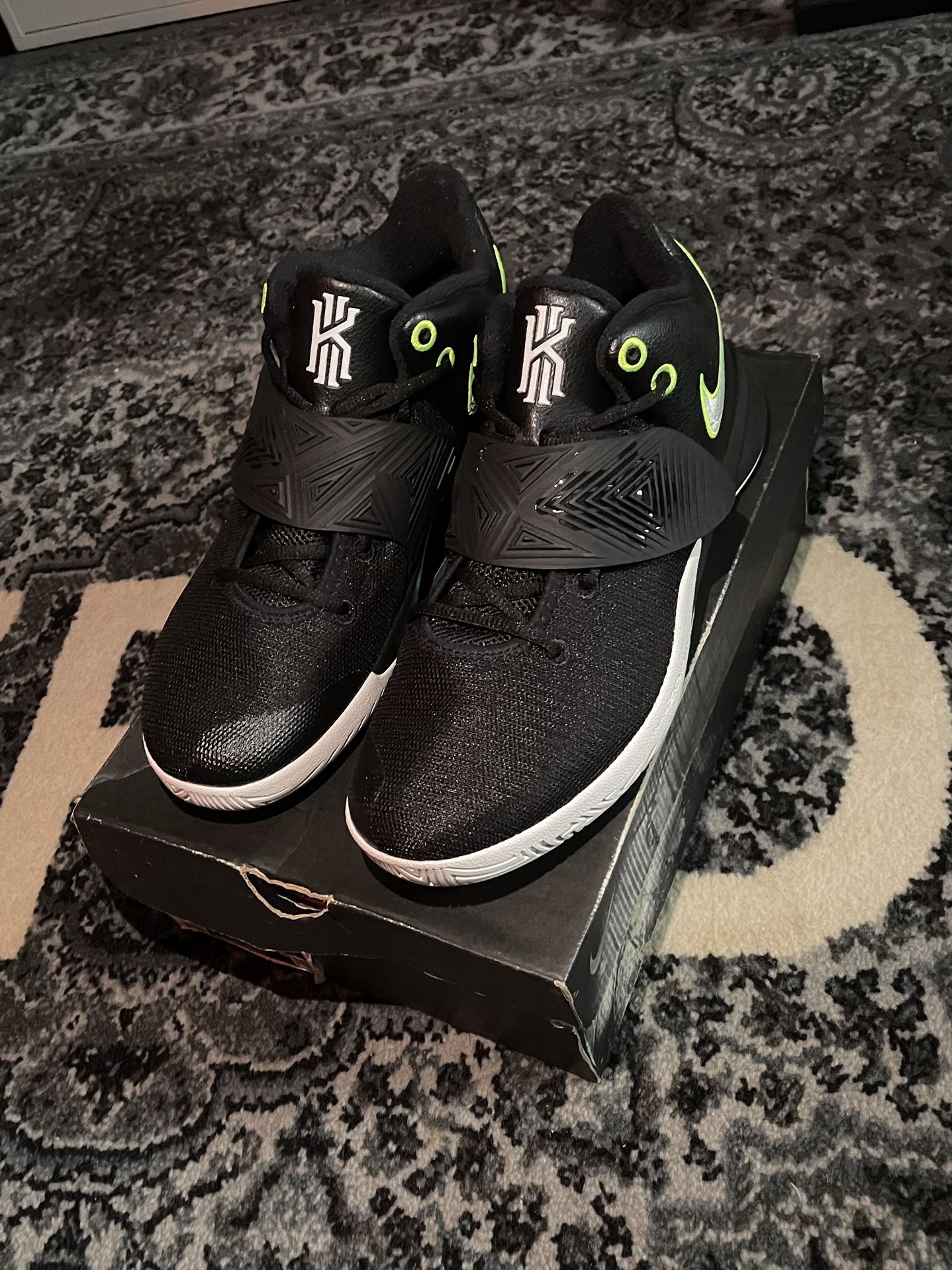 Nike Kyrie Flytrap 3 Black Volt
