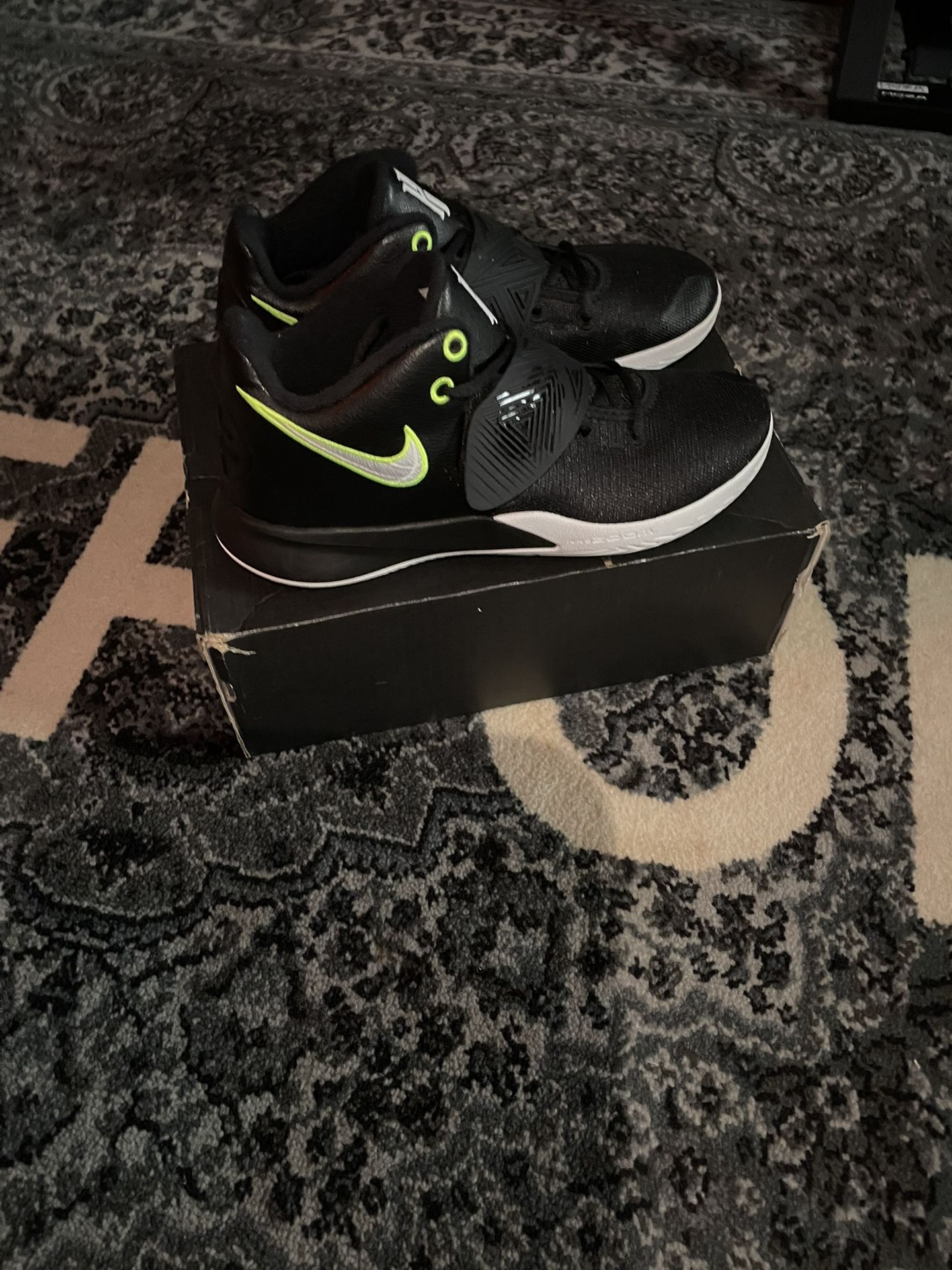 Nike Kyrie Flytrap 3 Black Volt - photo 4