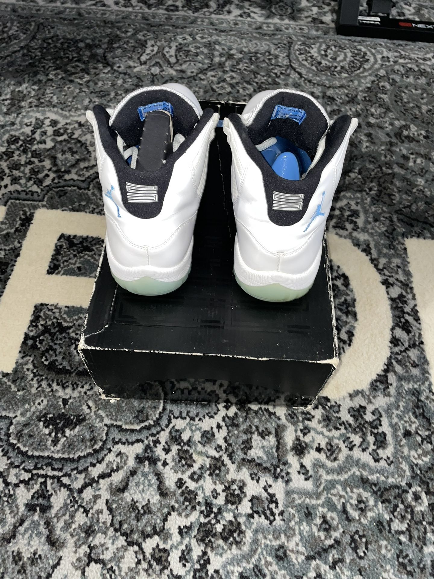 Legend Blue 11s (2014 Pair) - photo 3