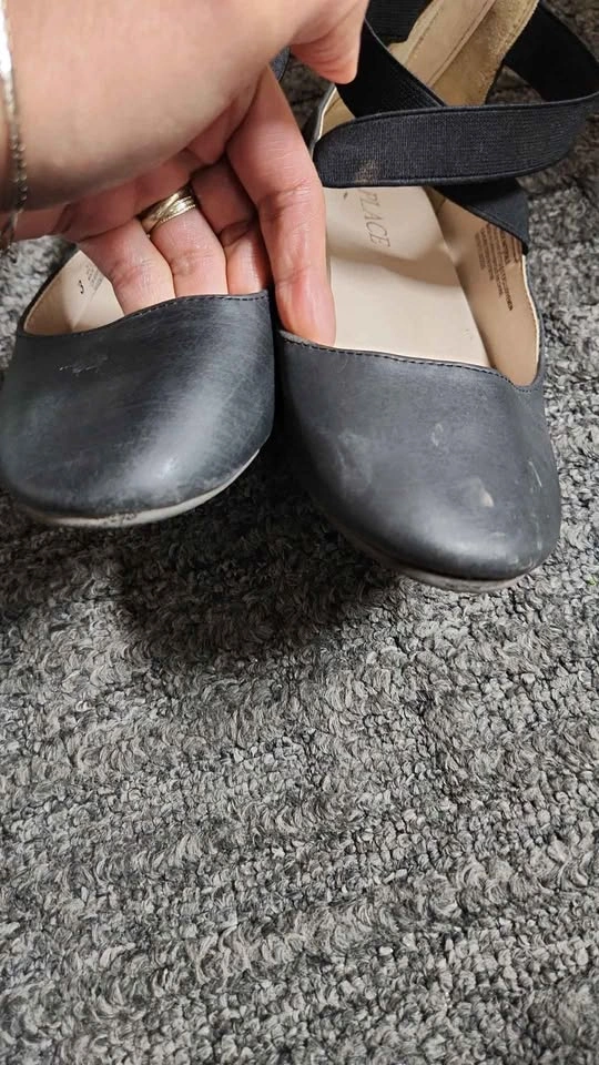 The children's place criss cross black ballet shoes size 3 - photo 4