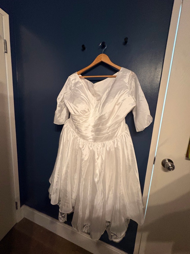 White Tea-Length Wedding Dress (Size 26W) + Petticoat - photo 3