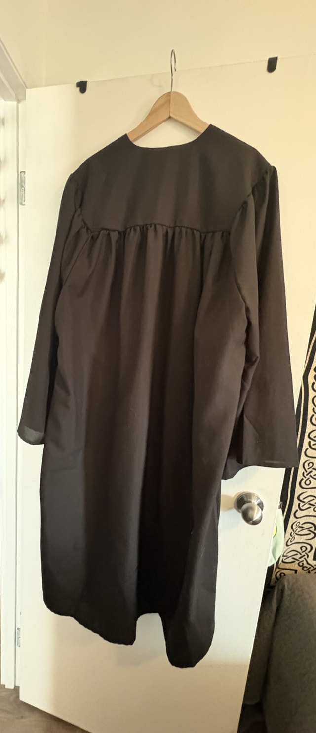 Graduate Pro Graduation Gown - photo 2