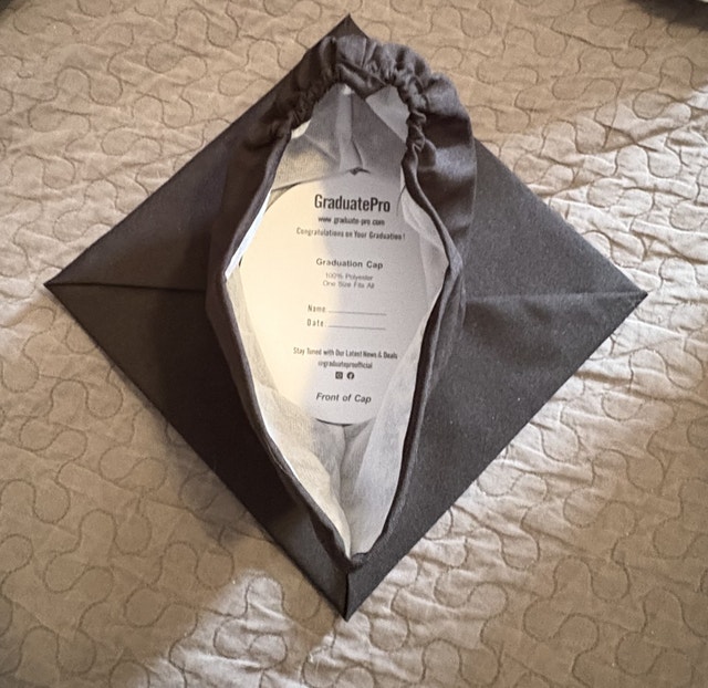Graduate Pro Graduation Gown - photo 5