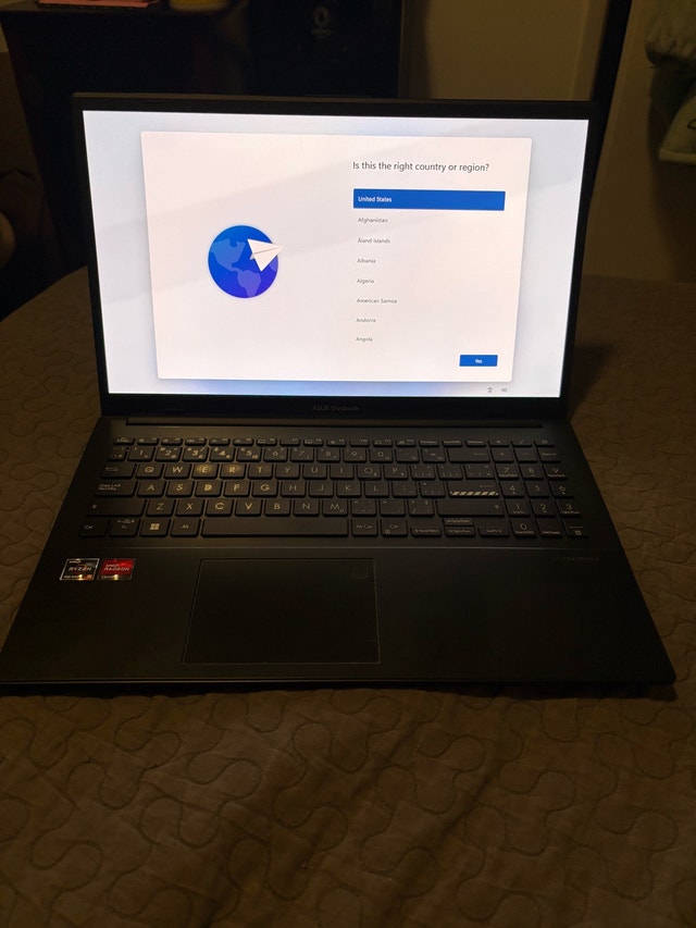 ASUS VivoBook 15" Laptop - Fresh Reset