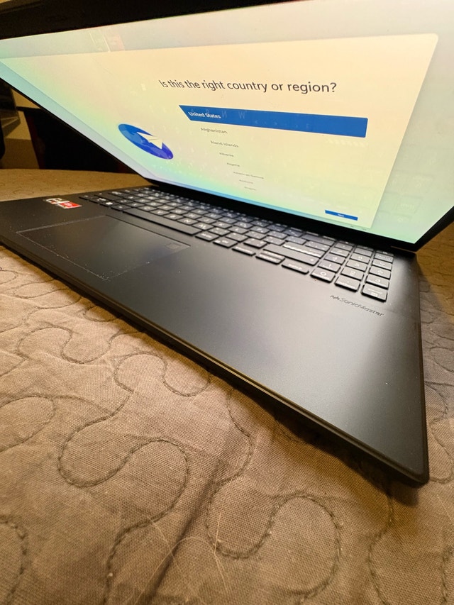 ASUS VivoBook 15" Laptop - Fresh Reset - photo 2