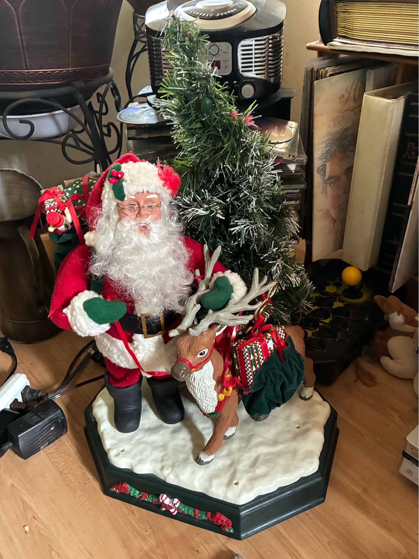 Christmas Musical Santa Reindeer - photo 2