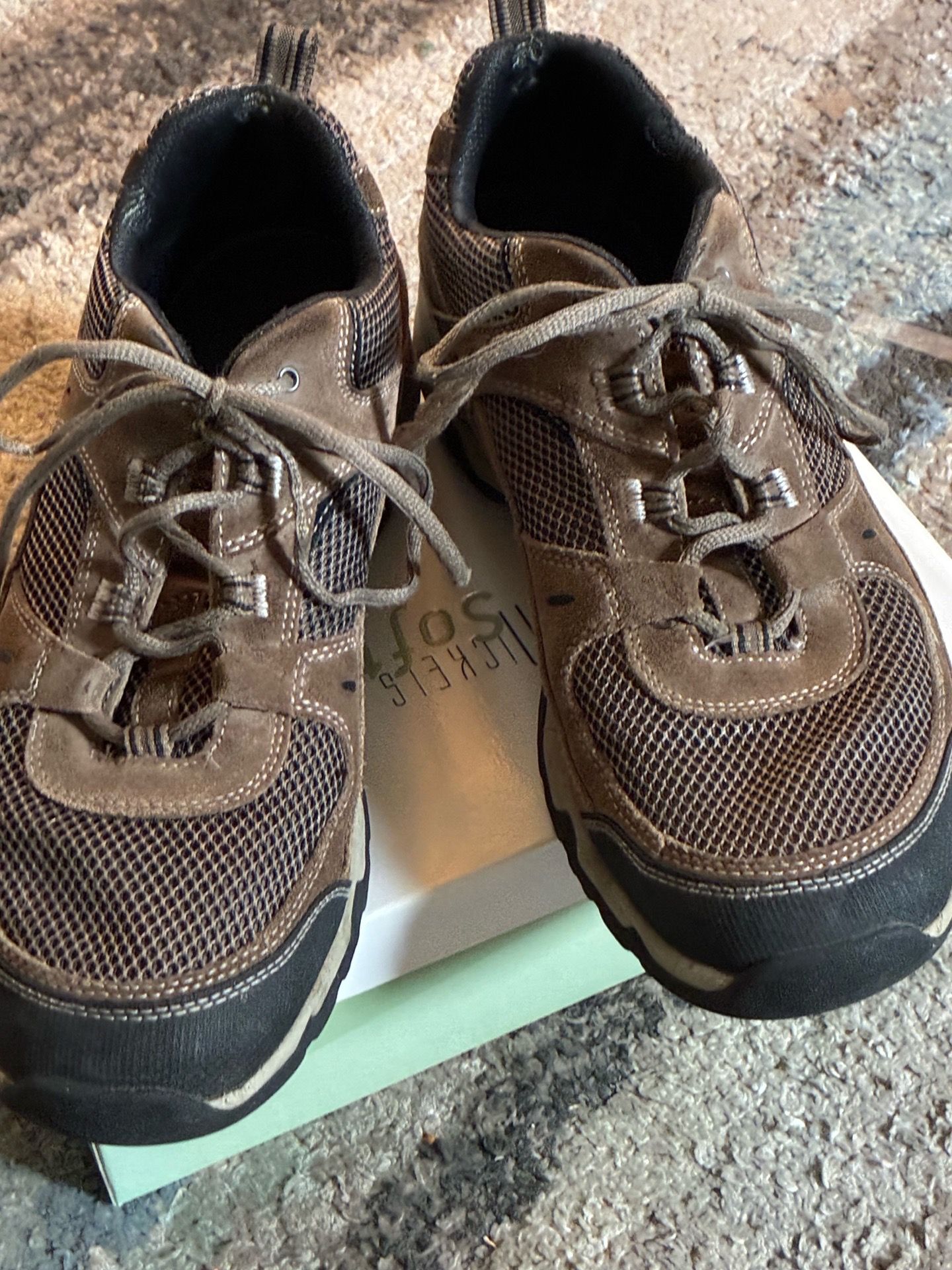 LL Bean Men's Hiking Sneakers