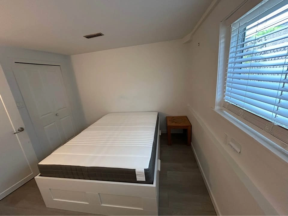 Private Room For Rent - photo 2