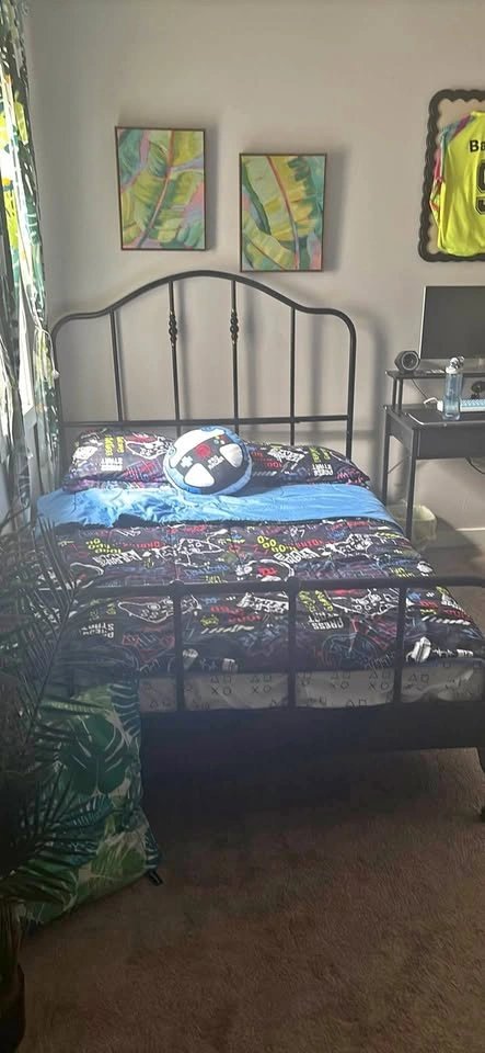 Full Size Bed with Mattress
