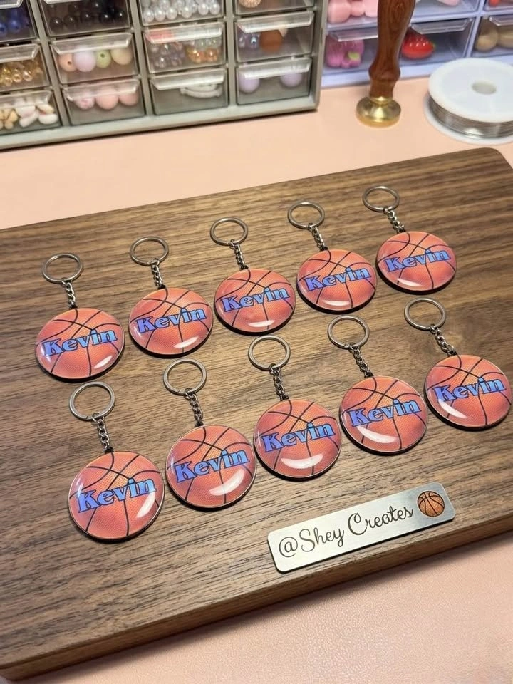 Personalized Shape Name Keychain - photo 2