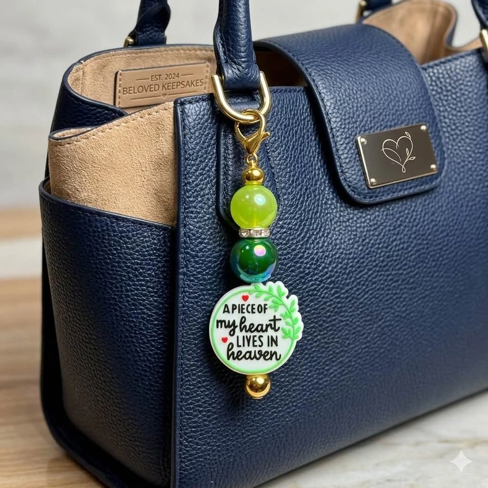 "A piece of my heart lives in heaven" beaded keychain - photo 2