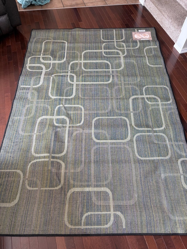Black and Grey Area Rug - photo 2