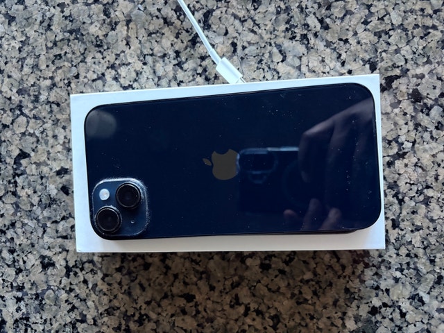 Unlocked iPhone 14 Plus 128GB - New Condition - photo 2