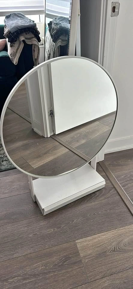 Mirror with drawer