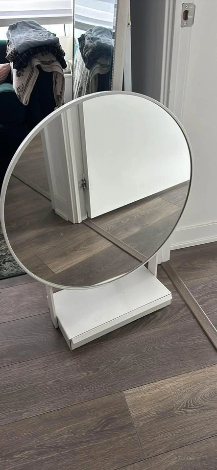 Mirror with drawer