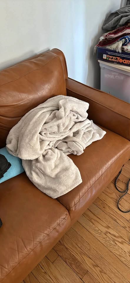 Vegan leather brown couch - photo 2