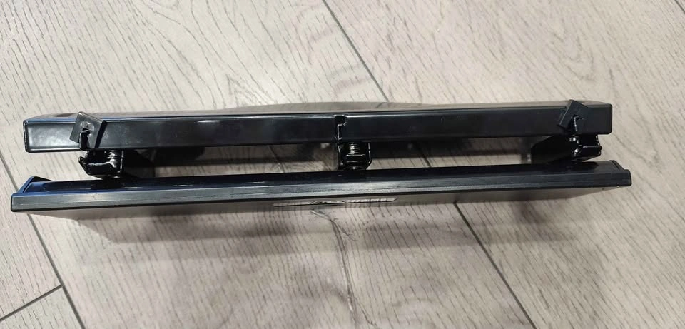 3-Hole Paper Punch (Heavy Duty) - photo 2