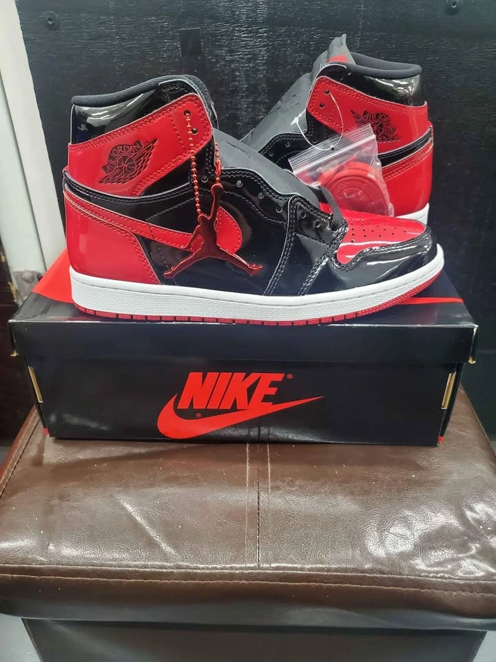 Air Jordan 1 Retro High OG 'Patent Bred' 7.5 men - photo 3