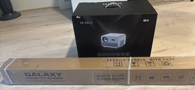 Vivid VX-SIG12 Projector with 72" Screen - photo 5