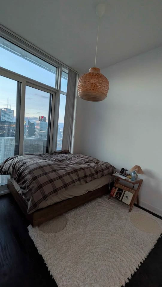 1 Bed 1 Bath Apartment - photo 2