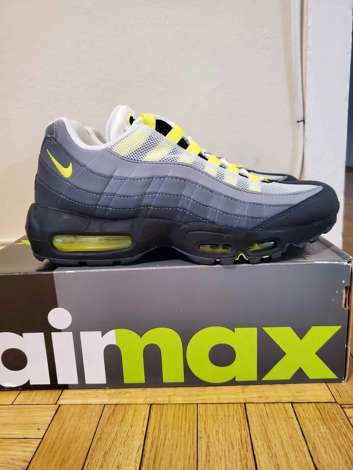 Nike Air Max 95 OG Neon Yellow Men's Size 8 - photo 2