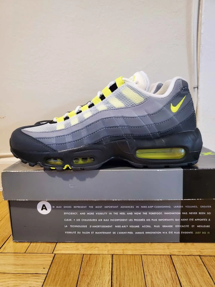 Nike Air Max 95 OG Neon Yellow Men's Size 8 - photo 3