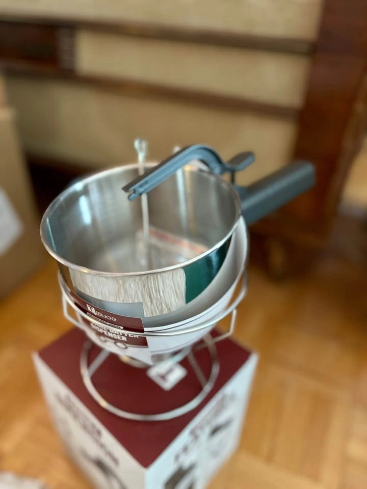 Stainless Steel Pancake Batter Dispenser - photo 2