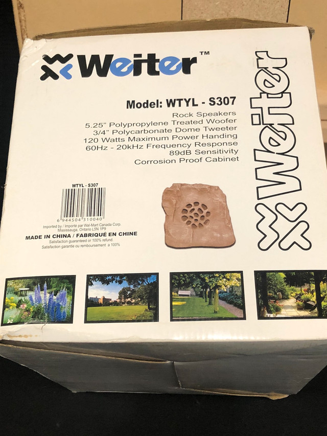 Outdoor rock shaped speaker