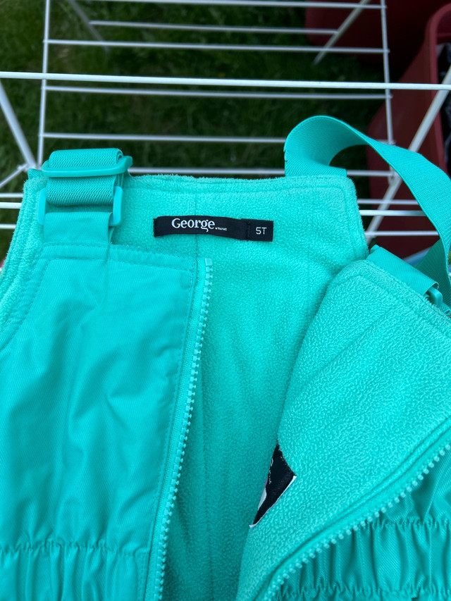 Snow pants size 5T