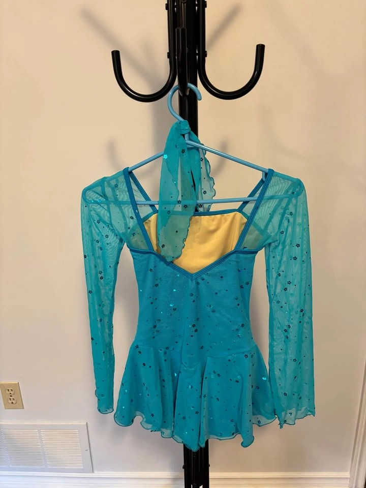 Skating Dress 12-14 - photo 2