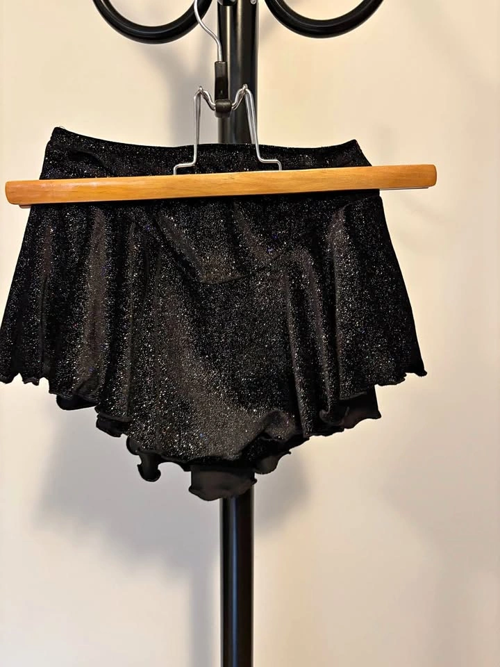 Practice skating skirt 12-14