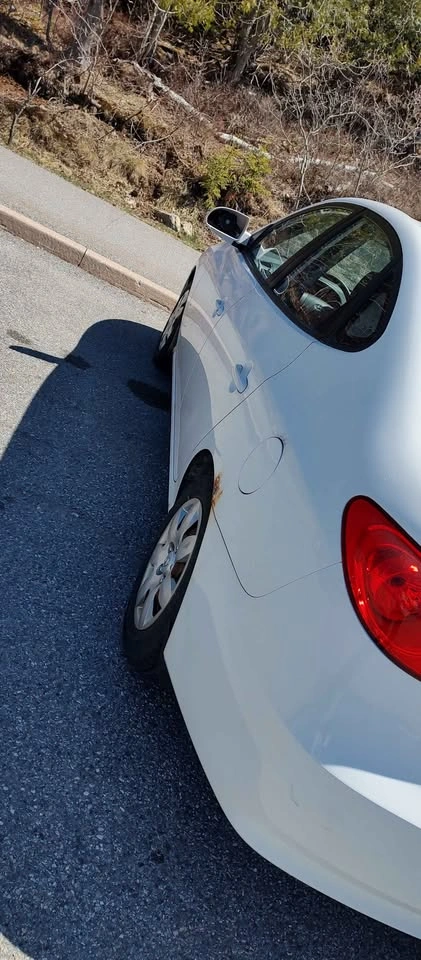 2010 Hyundai Elantra - photo 3