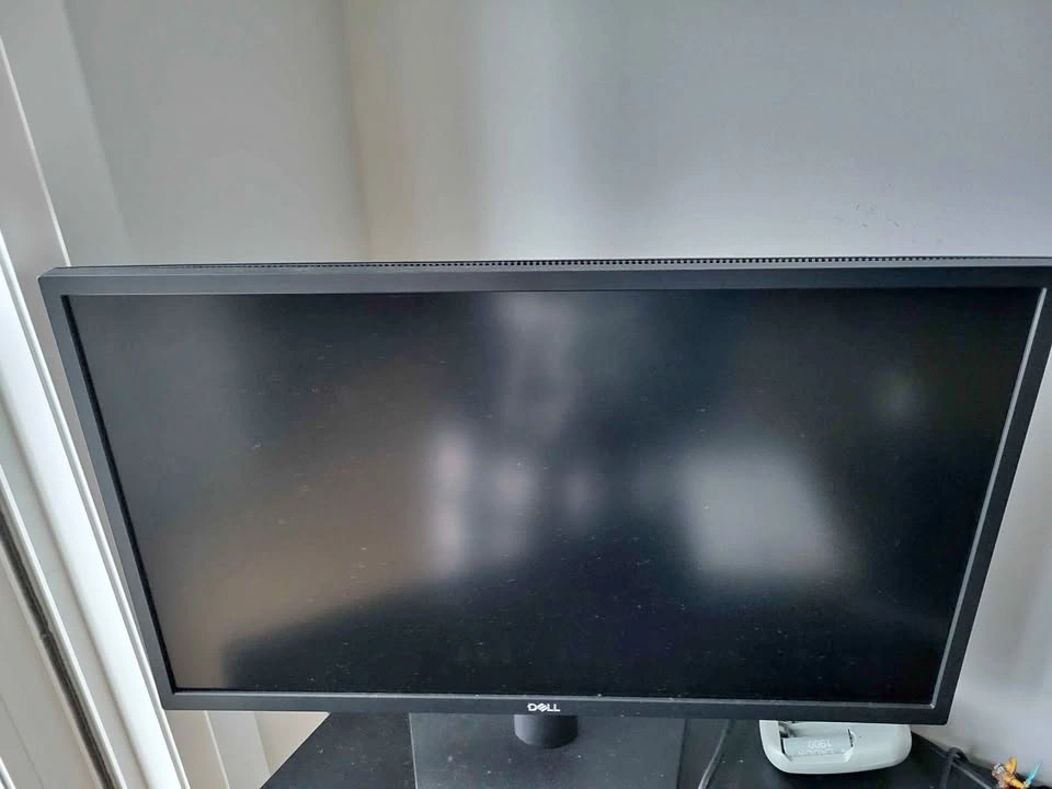 Moving Out! Dell 24" Monitor SE2422H (AMD FreeSync, HDMI)