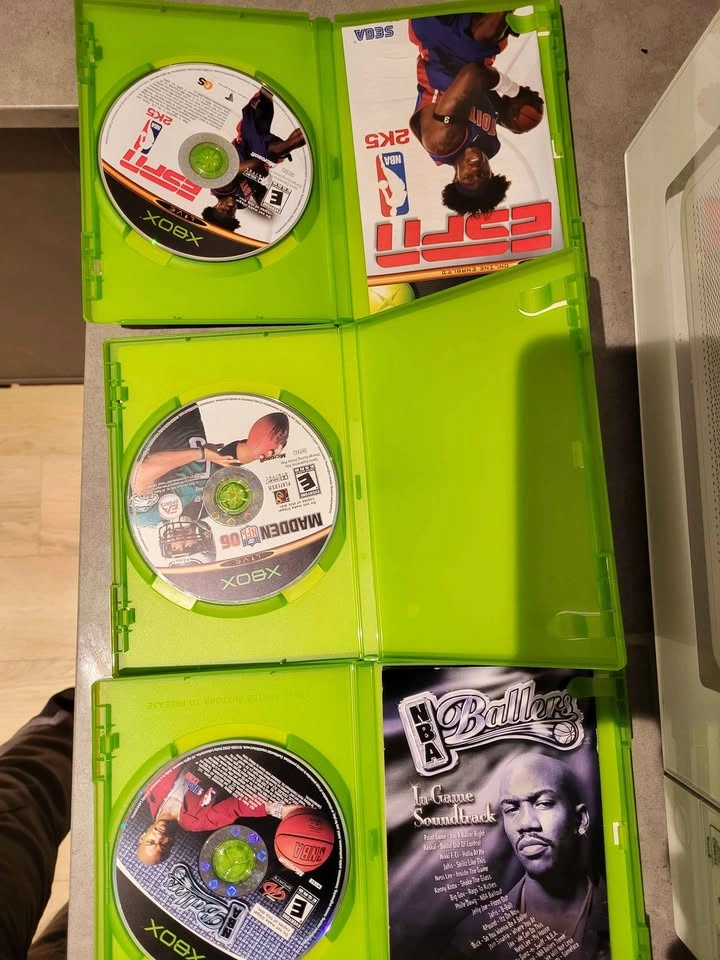 Xbox 360 Games - 2K5, NBA Ballers, Madden 06 - photo 3