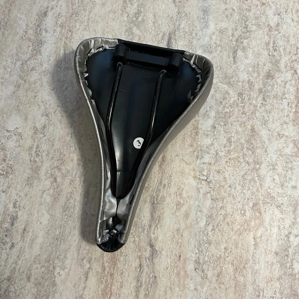 Bike Saddle - photo 4