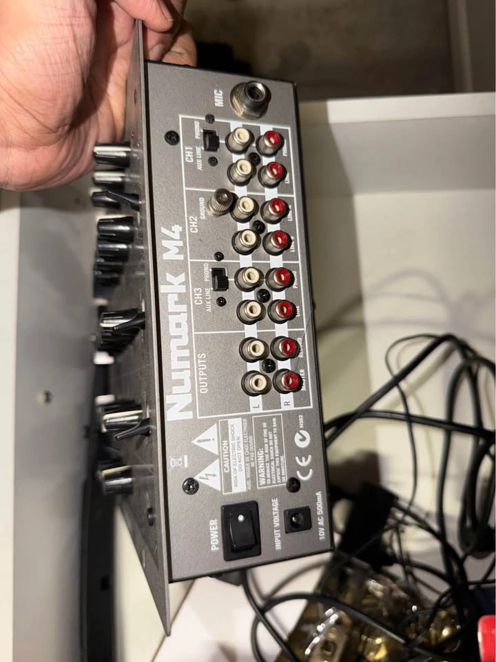 Numark M4 - Audio/ DJ Mixer - photo 2