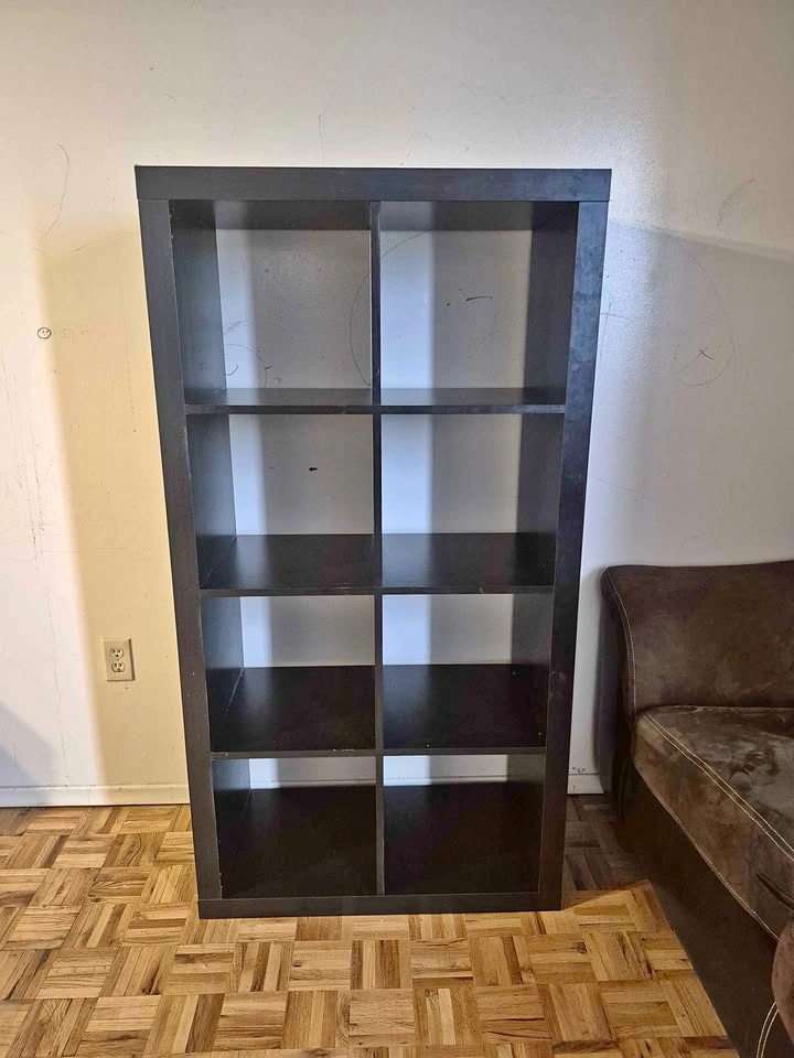 Strong and sturdy shelf or tv stand