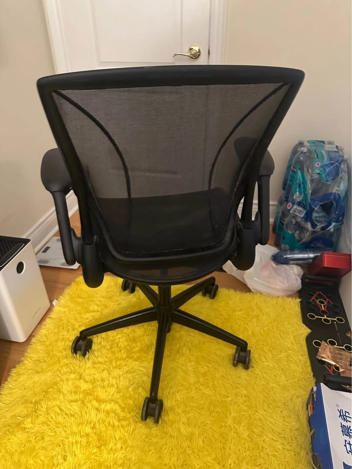 Humanscale World LM Ergonomic Task Chair - photo 3