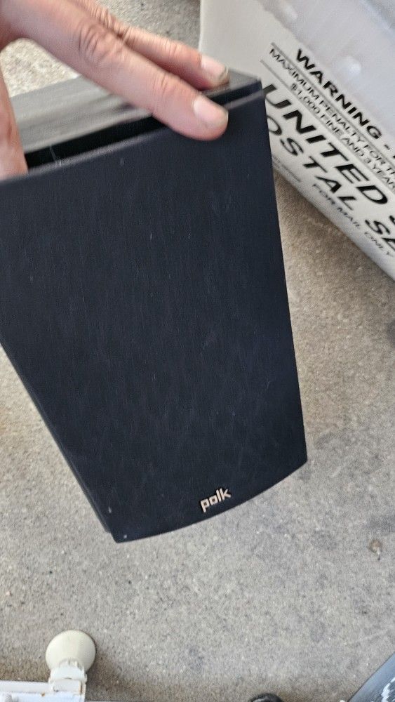 2 T15 Polk Bookshelf Speakers - photo 4